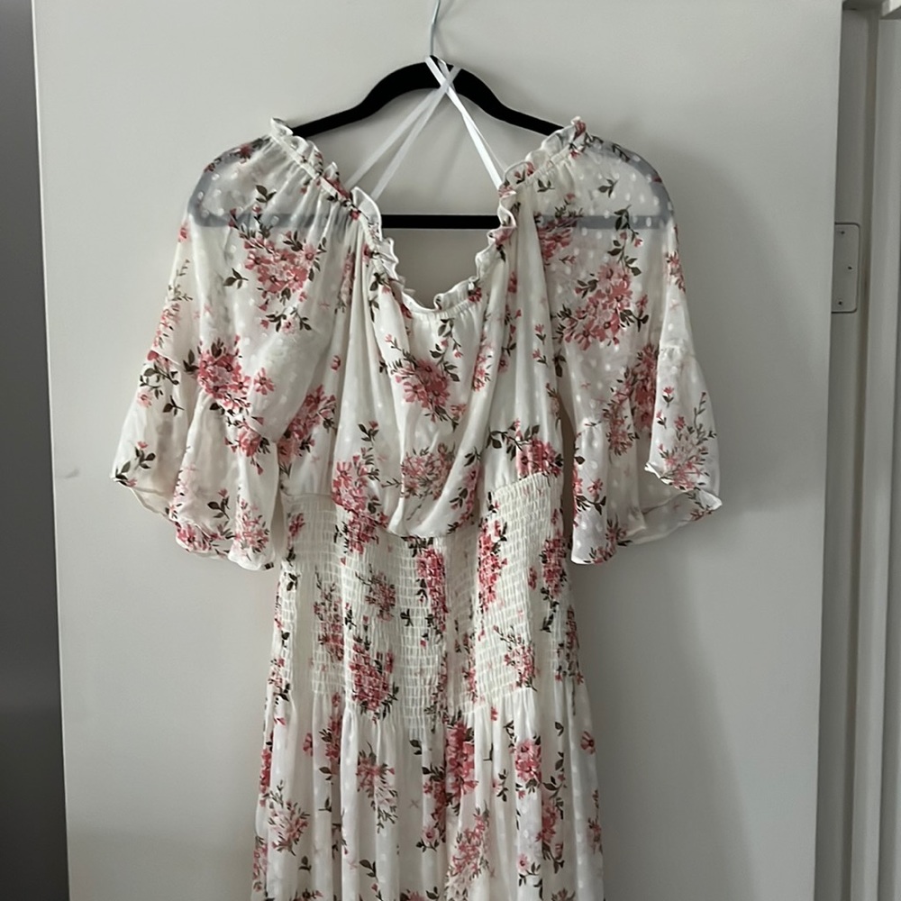 Women’s extra long floral maxi dress. Fit for a tall woman 5’9 and above.